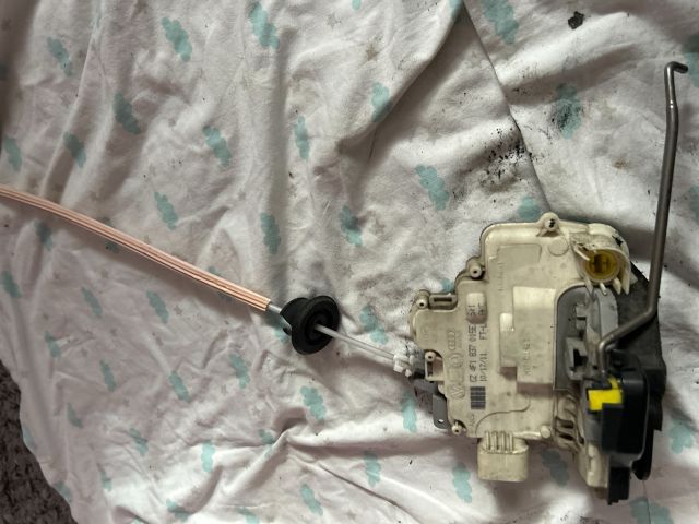 bontott AUDI A3 Bal első Ajtózár