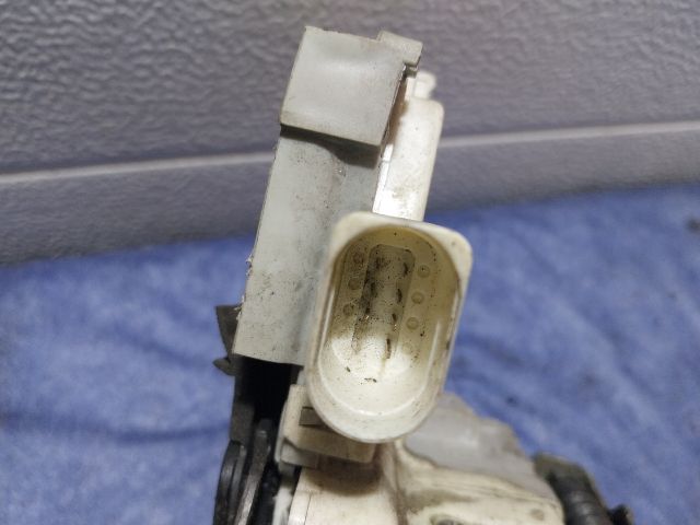 bontott AUDI A3 Bal első Ajtózár