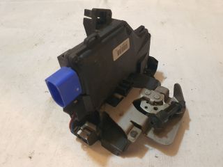 bontott AUDI A3 Bal első Ajtózár