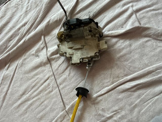 bontott AUDI A3 Bal első Ajtózár