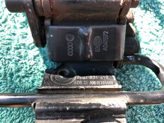 bontott AUDI A3 Bal első Alsó Zsanér