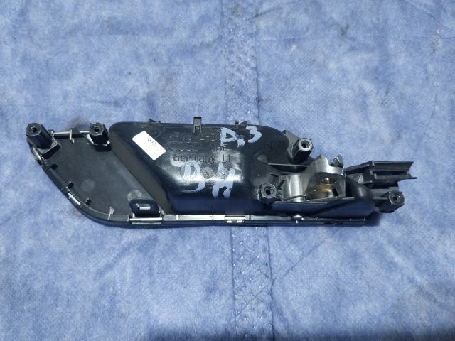 bontott AUDI A3 Bal első Belső Kilincs