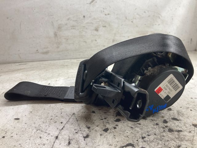 bontott AUDI A3 Bal első Biztonsági Öv