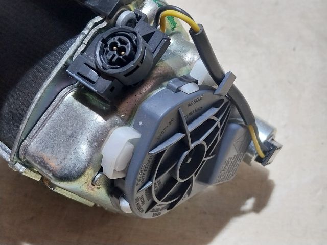 bontott AUDI A3 Bal első Biztonsági Öv