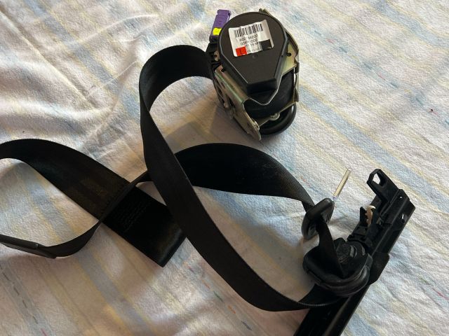 bontott AUDI A3 Bal első Biztonsági Öv