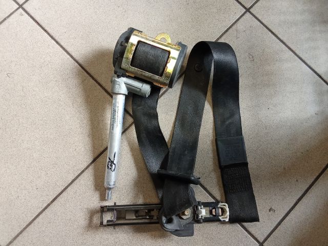 bontott AUDI A3 Bal első Biztonsági Öv