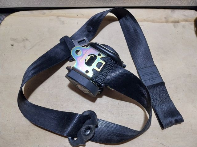 bontott AUDI A3 Bal első Biztonsági Öv