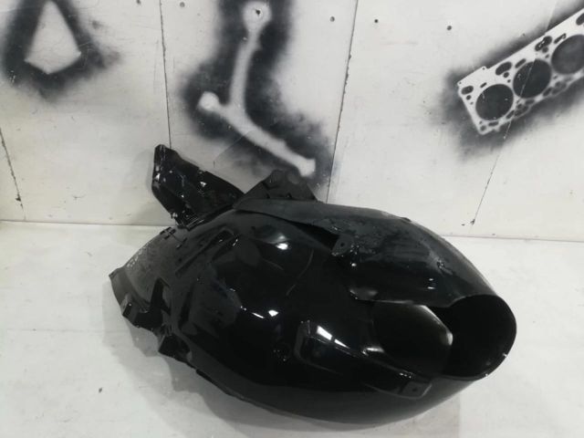 bontott AUDI A3 Bal első Dobbetét (Kerékjárati, Műanyag)