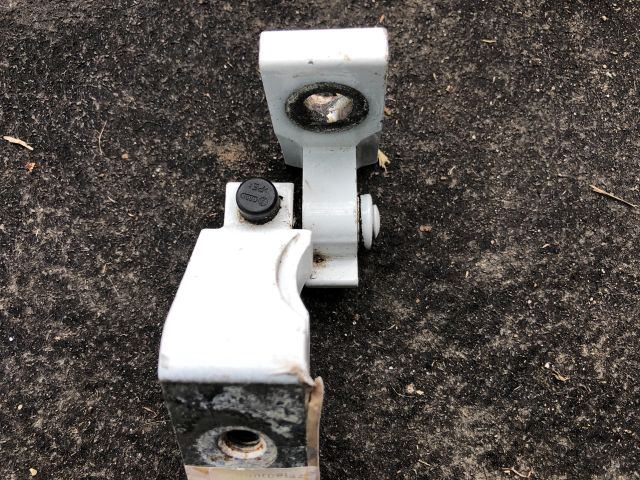 bontott AUDI A3 Bal első Felső Zsanér