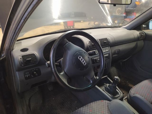 bontott AUDI A3 Bal első Felső Zsanér