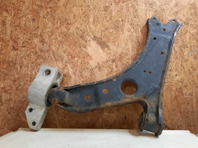 bontott AUDI A3 Bal első Futómű Kitámasztó