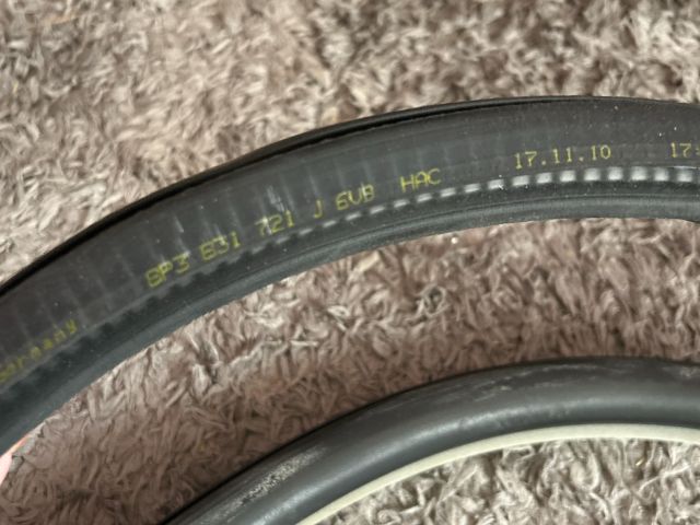 bontott AUDI A3 Bal első Gumikéder