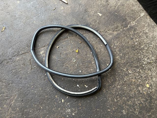 bontott AUDI A3 Bal első Gumikéder