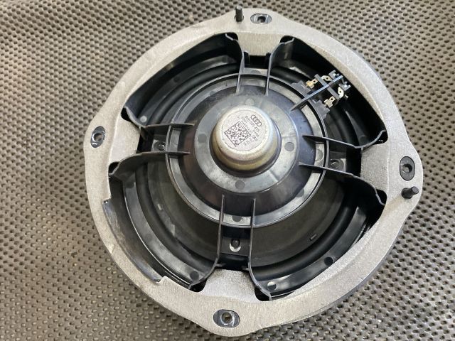 bontott AUDI A3 Bal első Hangszóró