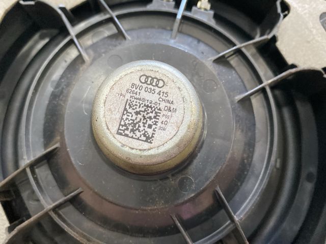 bontott AUDI A3 Bal első Hangszóró