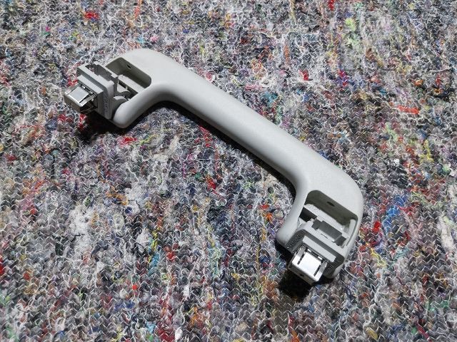 bontott AUDI A3 Bal első Kapaszkodó (Felső)