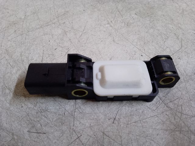 bontott AUDI A3 Bal első Oldal Ütközés Érzékelő