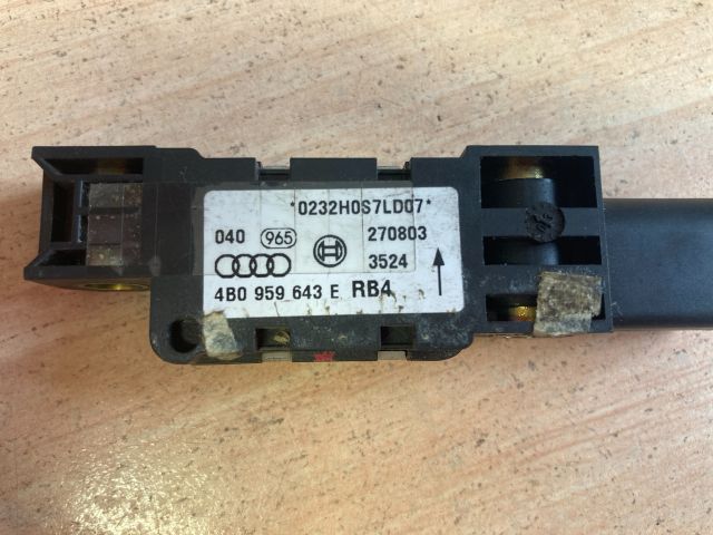 bontott AUDI A3 Bal első Oldal Ütközés Érzékelő