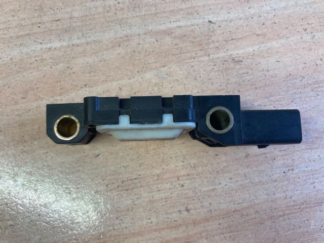 bontott AUDI A3 Bal első Oldal Ütközés Érzékelő