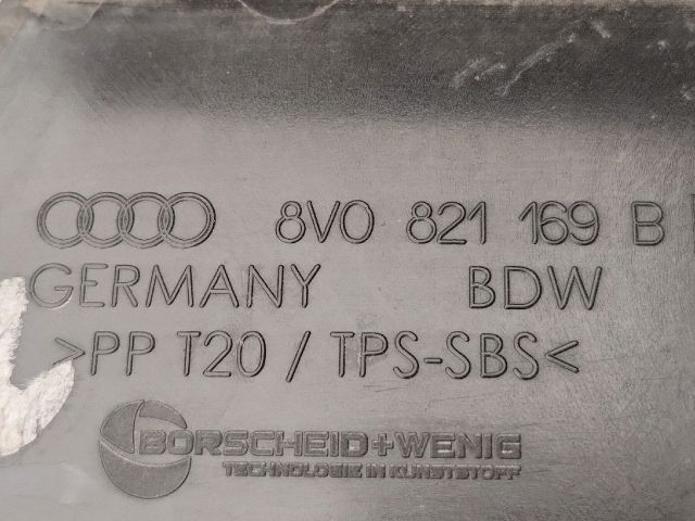 bontott AUDI A3 Bal első Sárvédő Gumi