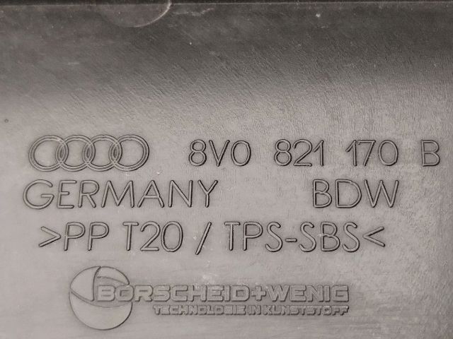 bontott AUDI A3 Bal első Sárvédő Gumi