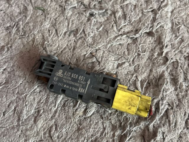 bontott AUDI A3 Bal első Ütközés Érzékelő (Homlokfalon)