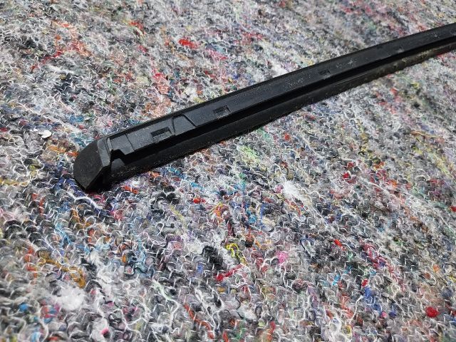 bontott AUDI A3 Bal első Vízlehúzó Gumicsík