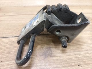 bontott AUDI A3 Bal első Zsanér