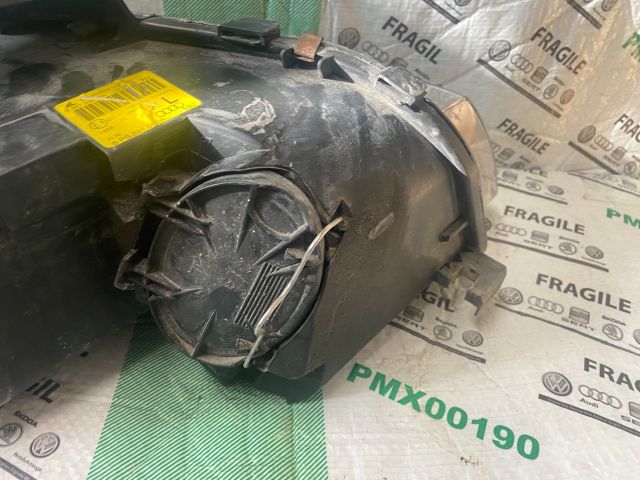 bontott AUDI A3 Bal Fényszóró