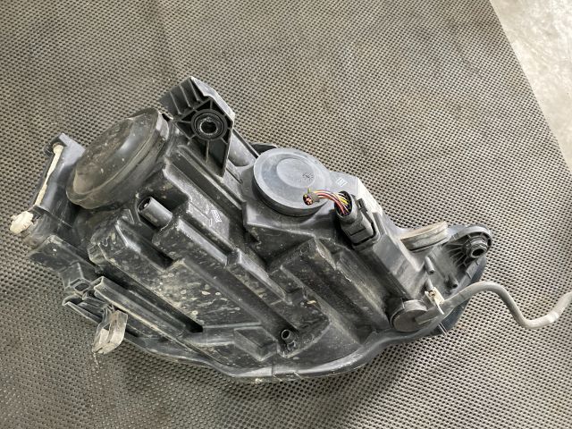 bontott AUDI A3 Bal Fényszóró