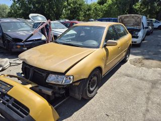 bontott AUDI A3 Bal Fényszóró