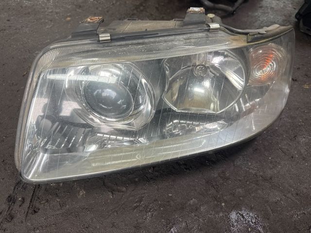 bontott AUDI A3 Bal Fényszóró