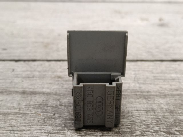 bontott AUDI A3 Bal hátsó Ablakemelő Kapcsoló