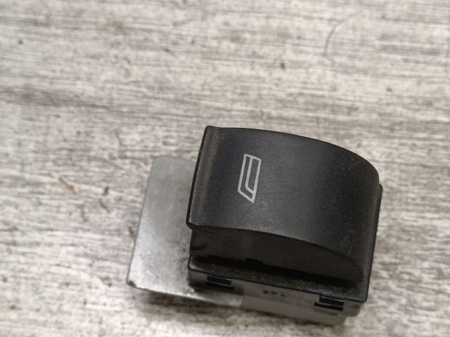 bontott AUDI A3 Bal hátsó Ablakemelő Kapcsoló