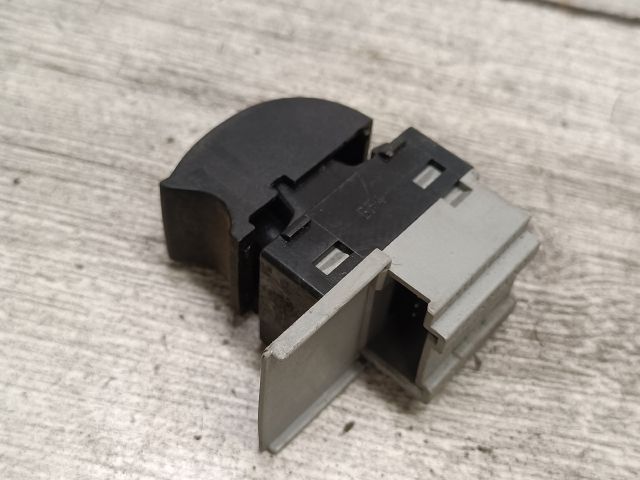 bontott AUDI A3 Bal hátsó Ablakemelő Kapcsoló