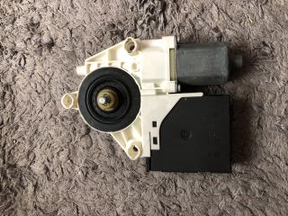 bontott AUDI A3 Bal hátsó Ablakemelő Motor