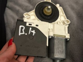 bontott AUDI A3 Bal hátsó Ablakemelő Motor