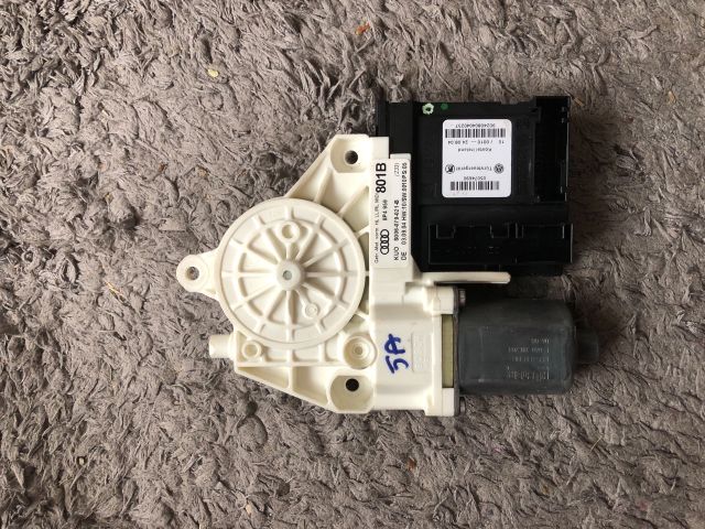 bontott AUDI A3 Bal hátsó Ablakemelő Motor