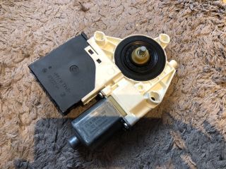 bontott AUDI A3 Bal hátsó Ablakemelő Motor