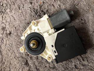 bontott AUDI A3 Bal hátsó Ablakemelő Motor