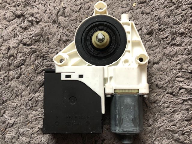 bontott AUDI A3 Bal hátsó Ablakemelő Motor