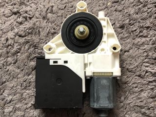 bontott AUDI A3 Bal hátsó Ablakemelő Motor