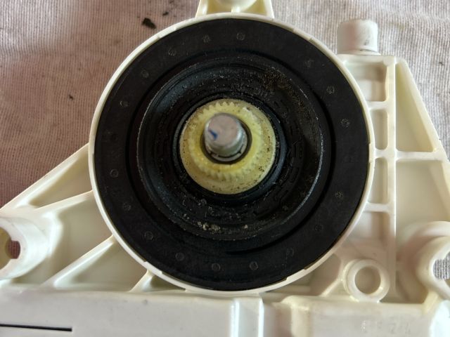 bontott AUDI A3 Bal hátsó Ablakemelő Motor