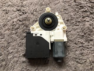 bontott AUDI A3 Bal hátsó Ablakemelő Motor