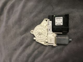 bontott AUDI A3 Bal hátsó Ablakemelő Motor