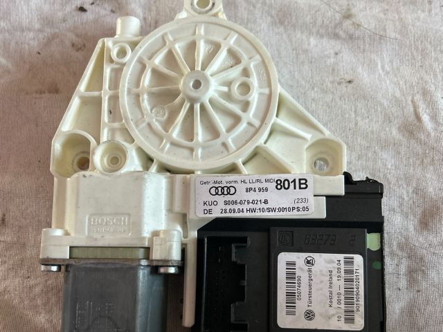 bontott AUDI A3 Bal hátsó Ablakemelő Motor