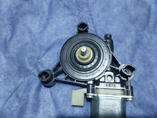 bontott AUDI A3 Bal hátsó Ablakemelő Motor