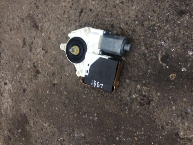 bontott AUDI A3 Bal hátsó Ablakemelő Motor