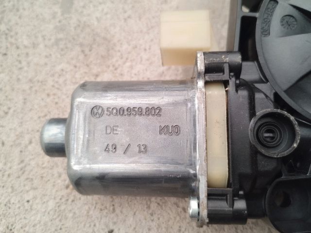 bontott AUDI A3 Bal hátsó Ablakemelő Motor