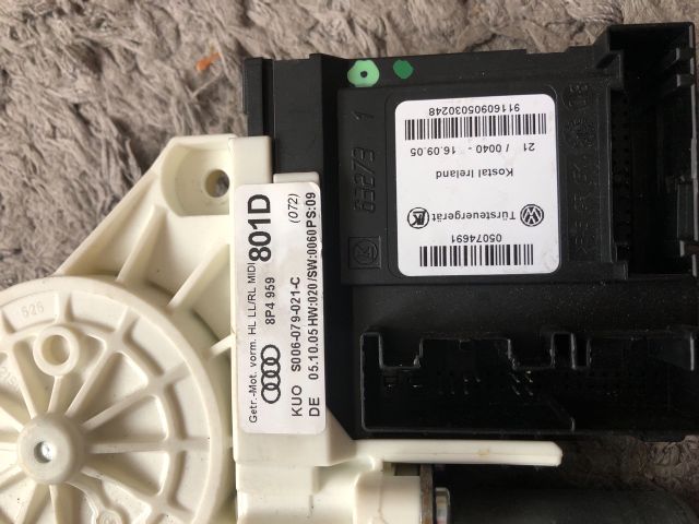 bontott AUDI A3 Bal hátsó Ablakemelő Motor